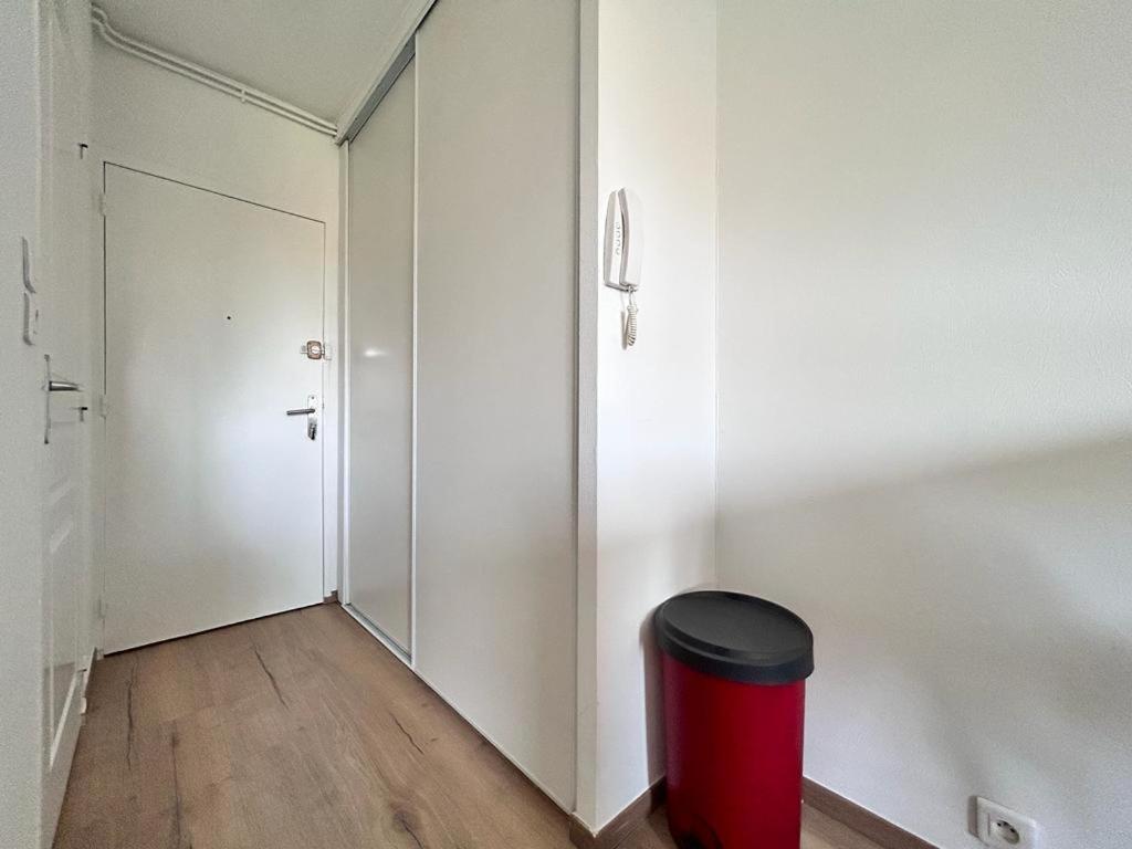 Studio Confortable Et Lumineux Proche Des Hopitaux - Hotel De Ville Beaumont Beaumont  외부 사진